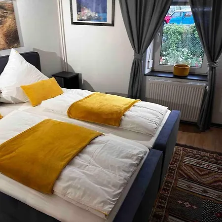 Amina's Auberge Naehe Saarbruecken Alsting
